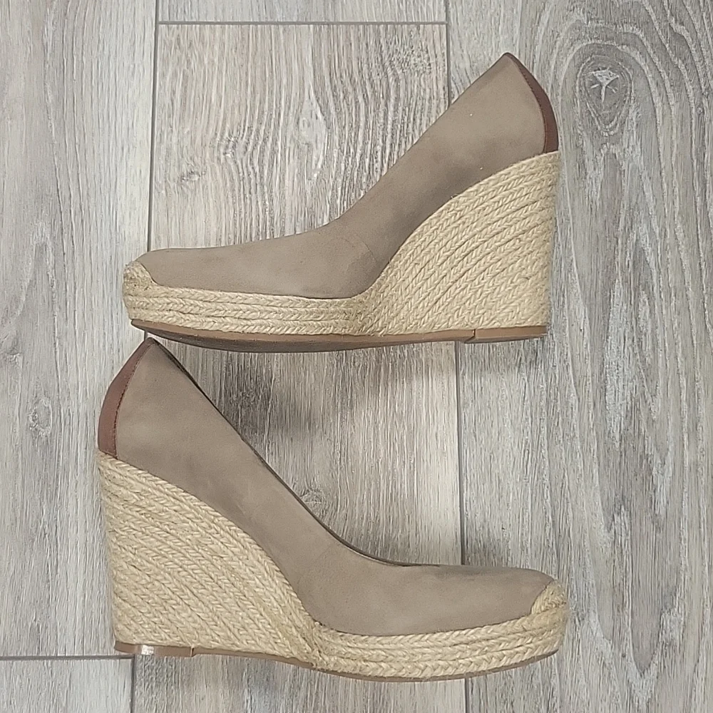 Antonio Melani Camden Espadrille in Tan Size 9 1/2